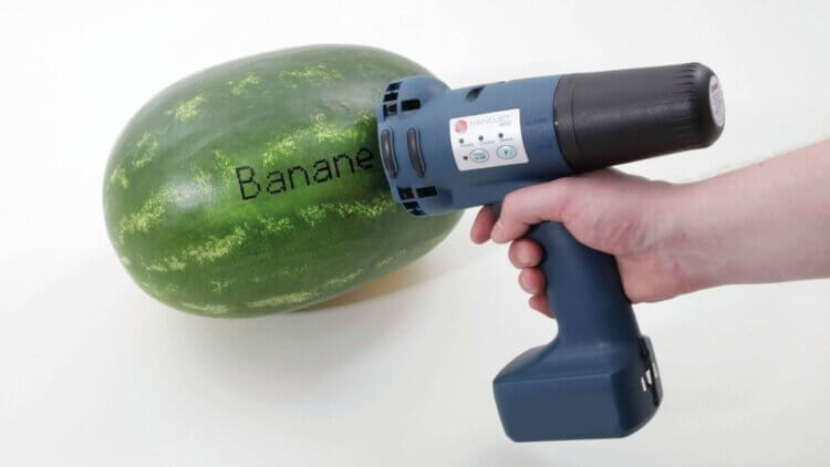 Mobiler Inkjet Drucker Handjet 260 im Einsatz