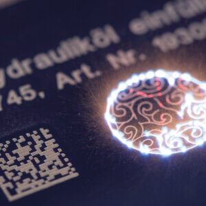 Metall, Kunststoff und Holz