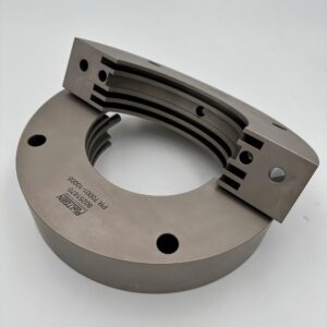 Maschinenteil übereinandergestapelt